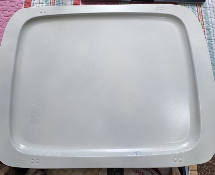 vintage metal TV tray after priming