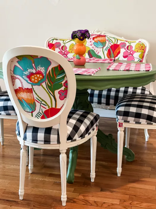 Pretty Green Table with Amy Howard